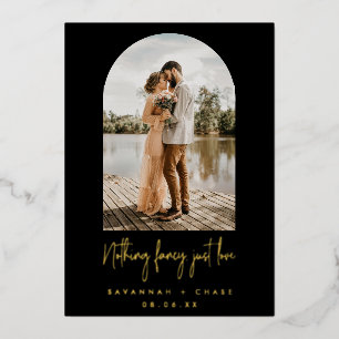 Invitación Con Relieve Metalizado Boda con Foto de Arco Negro Nada Lujoso Solo Amor