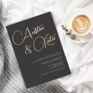 Invitación Con Relieve Metalizado Boda con tipografía de escritura oversized negra y