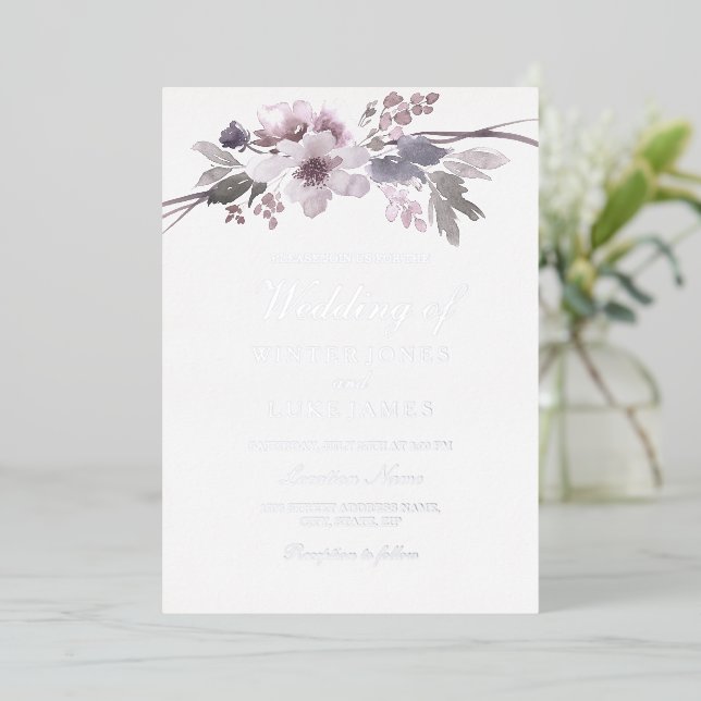 Invitación Con Relieve Metalizado Boda de acuarela floral gris invernal plateado (Anverso de pie)
