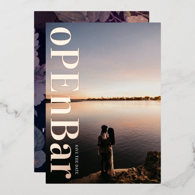 Invitación Con Relieve Metalizado Boda de caída morada monograma moderno (Anverso/Reverso)