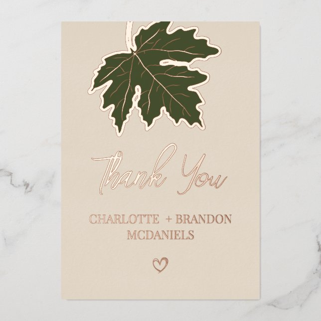 Invitación Con Relieve Metalizado Boda de hojas de arce de Olive Green Otumn (Anverso)