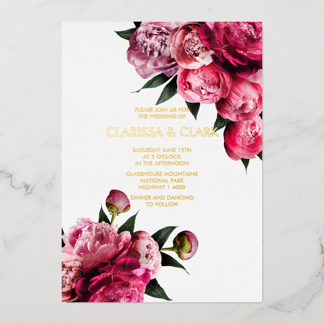 Invitación Con Relieve Metalizado Boda de Moda de flores de peones rosadas modernas  (Anverso)