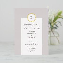 Invitación Con Relieve Metalizado Boda de Monograma en Círculo de Taupe y Oro