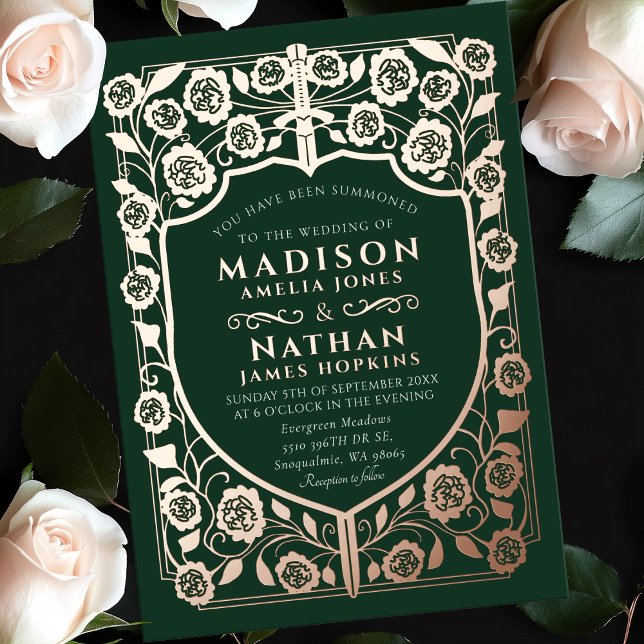 Invitación Con Relieve Metalizado Boda de Monograma Medieval Green Sword Shield (Subido por el creador)