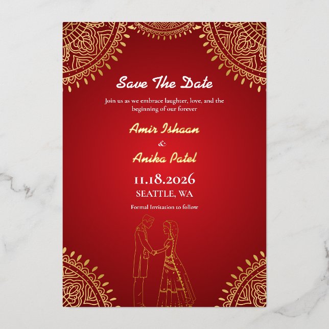 Invitación Con Relieve Metalizado Boda de Pareja India Rojo Dorado Salvar la Fecha (Anverso)