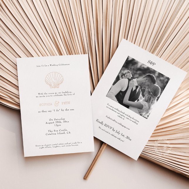 Invitación Con Relieve Metalizado Boda de Relieve metalizado de Moda costera invita  (Coastal Chic Foil Wedding Invite Black White)