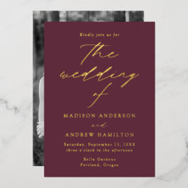 Invitación Con Relieve Metalizado Boda de Wine y Oro de Elegancia Moderna