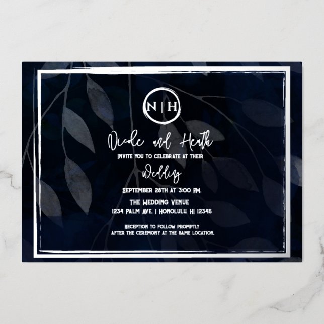 Invitación Con Relieve Metalizado Boda elegante botánico oscuro de la marina azul y  (Anverso)