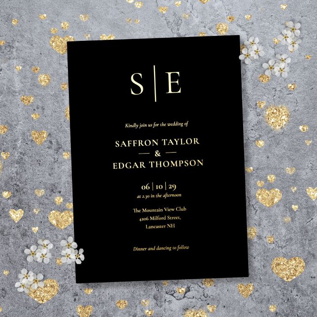 Invitación Con Relieve Metalizado Boda Elegante Monograma Negro y Dorado (Elegant Monogram Black And Gold Wedding Foil Invitation)