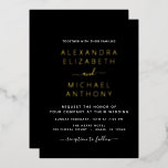 Invitación Con Relieve Metalizado Boda Elegante Romántico Oro Negro<br><div class="desc">Invitaciones a la boda modernas y elegantes para negros y Relieves metalizados dorados - incluye tipografía de escritura hermosa y elegante para la celebración especial del Día de la Boda.</div>