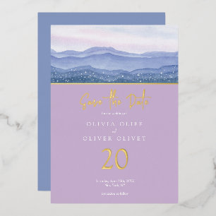 Invitación Con Relieve Metalizado Boda en las Montañas Púrpuras Guardar la Fecha