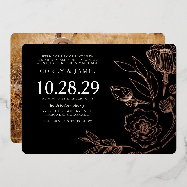 Invitación Con Relieve Metalizado Boda floral elegante y negro (Anverso/Reverso)