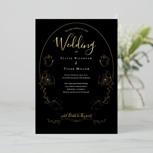 Invitación Con Relieve Metalizado Boda gótico floral negro (Anverso de pie)