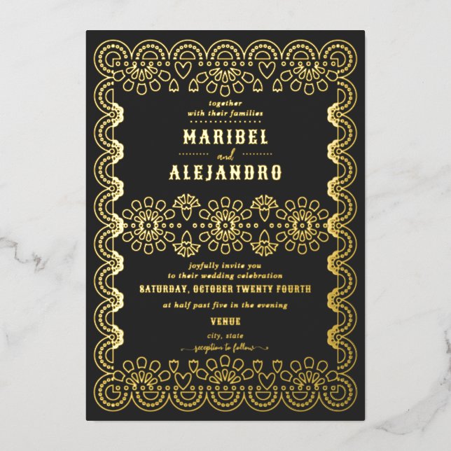 Invitación Con Relieve Metalizado Boda negro floral Papel Picado de México (Anverso)