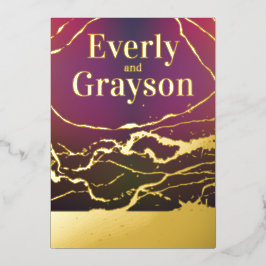 Invitación Con Relieve Metalizado Boda Oro de Vena de Mármol Rojo Púrpura Ombre