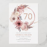 Invitación Con Relieve Metalizado Boho Floral Wreath 70th Birthday Party Rosa Gold<br><div class="desc">Boho Floral Wreath 70th Birthday Party Invitación al Relieve metalizado dorado Rosa Ver otras invitaciones en nuestra Nest Store y Nest</div>