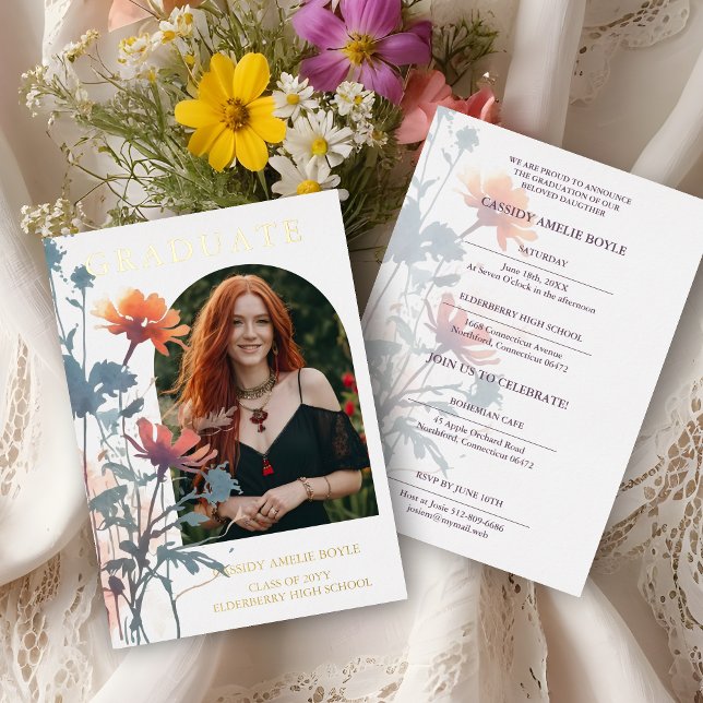 Invitación Con Relieve Metalizado Boho Wildflowers Bunch Photo Modern Arch Graduate (Boho Wildflowers Bunch Photo Modern Arch Frame Graduate Real Golden Metallic Foil Invitation Card.)