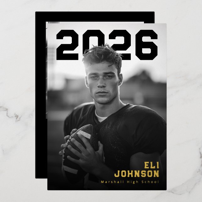 Invitación Con Relieve Metalizado Bold Athletic Graduation PhotoPop  (Anverso/Reverso)