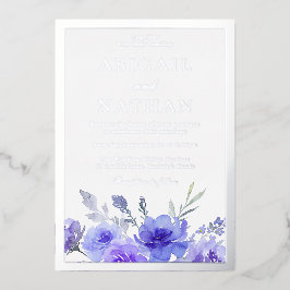 Invitación Con Relieve Metalizado Borde de lámina plateada para boda floral púrpura 