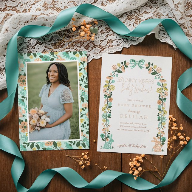 Invitación Con Relieve Metalizado Buey Baby Shower Bow (Spring Wildflower Easter Bunny Baby Shower Bow Foil Invitation)