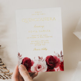 Invitación Con Relieve Metalizado Burgundy Red Elegance Red Rose Quinceanera Gold