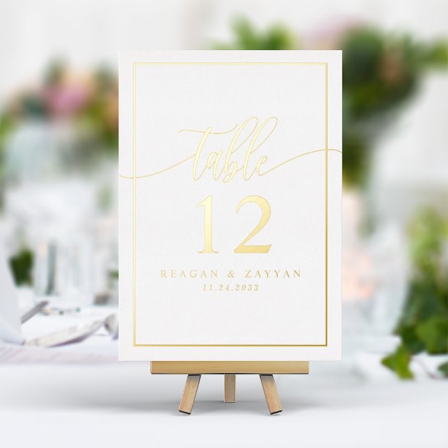 Invitación Con Relieve Metalizado Caligrafía en blanco y Relieve metalizado dorado N (Subido por el creador)