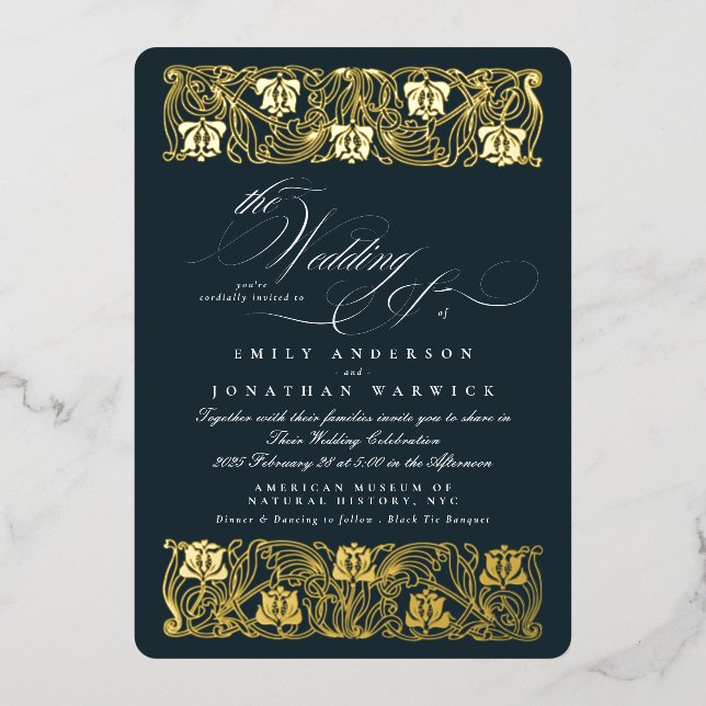 Invitación Con Relieve Metalizado Caligrafía Formal Nouveau Elegante Clásico Dorado (Anverso)