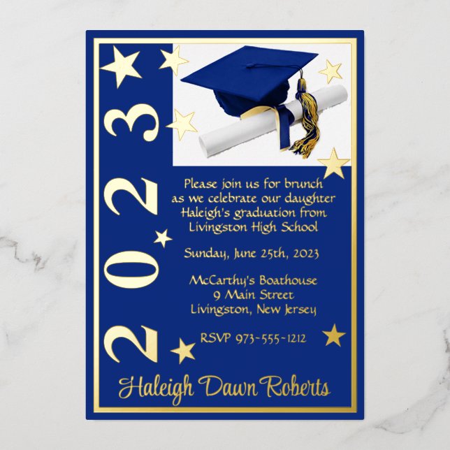 Invitación Con Relieve Metalizado Cápsula, Diploma y Estrellas, Graduación Real Azul (Anverso)