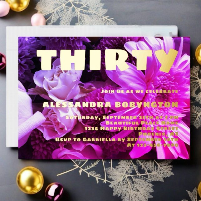Invitación Con Relieve Metalizado Celebración de 30 años floral púrpura rosa (Subido por el creador)