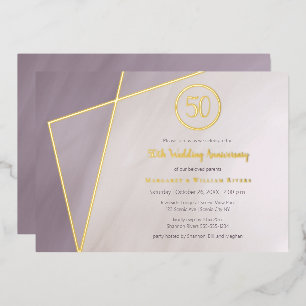 Invitación Con Relieve Metalizado celebración del 50 aniversario marco dorado ciruel