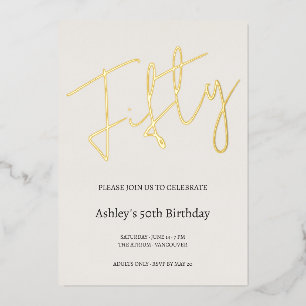Invitación Con Relieve Metalizado Celebración del 50 cumpleaños en crema y dorado