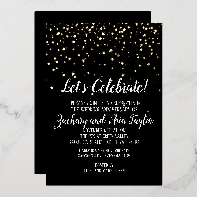 Invitación Con Relieve Metalizado Celebremos Confetti en oro del aniversario negro (Anverso/Reverso)