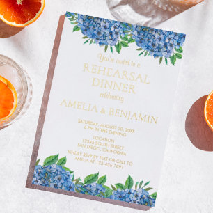 Invitación Con Relieve Metalizado Cena de ensayo de boda con hortensias azules y pap