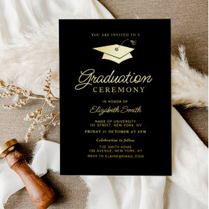 Invitación Con Relieve Metalizado ceremonia de graduación en negro y oro