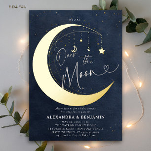 Invitación Con Relieve Metalizado Champán de Oro sobre la Luna para Baby Shower de N
