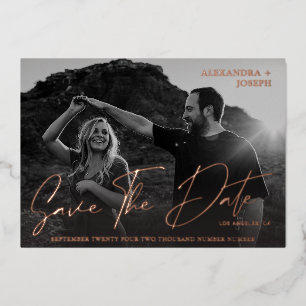 Invitación Con Relieve Metalizado Chic Moderno Foto BW Fecha Larga Save the Date Com