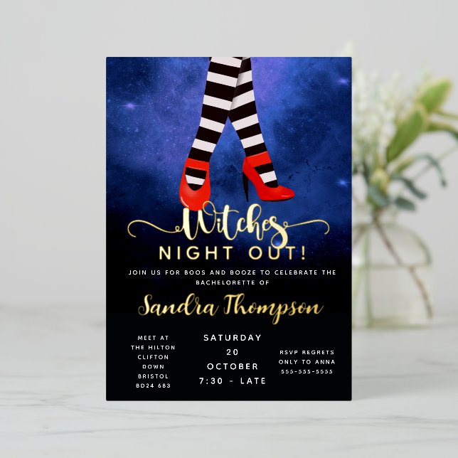 Invitación Con Relieve Metalizado Chicas sacan de noche a Poster de Halloween - Bruj (Anverso de pie)