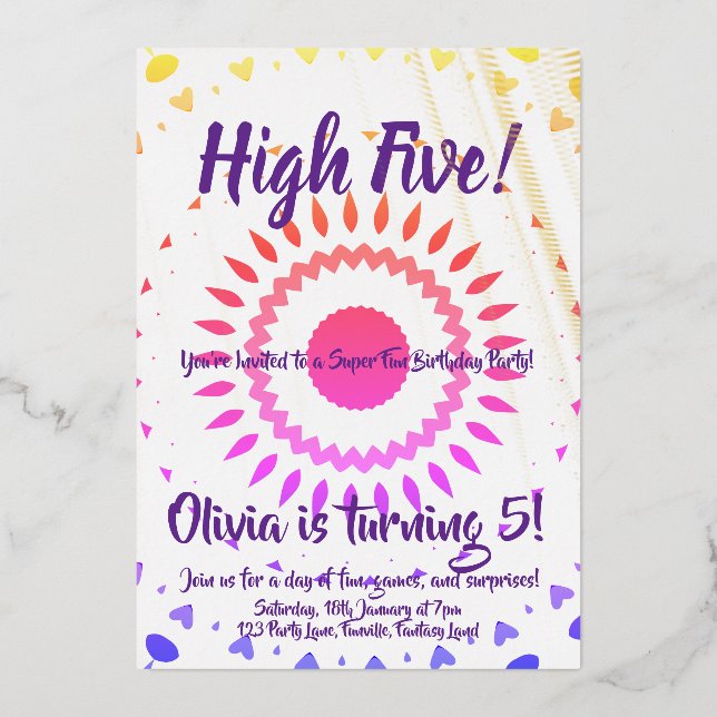 Invitación Con Relieve Metalizado ¡Cinco! Quinto cumpleaños (Anverso)
