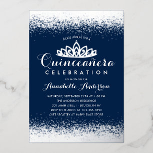 Invitación Con Relieve Metalizado Clásica Tiara de Plata y Azul Real Quinceañera con