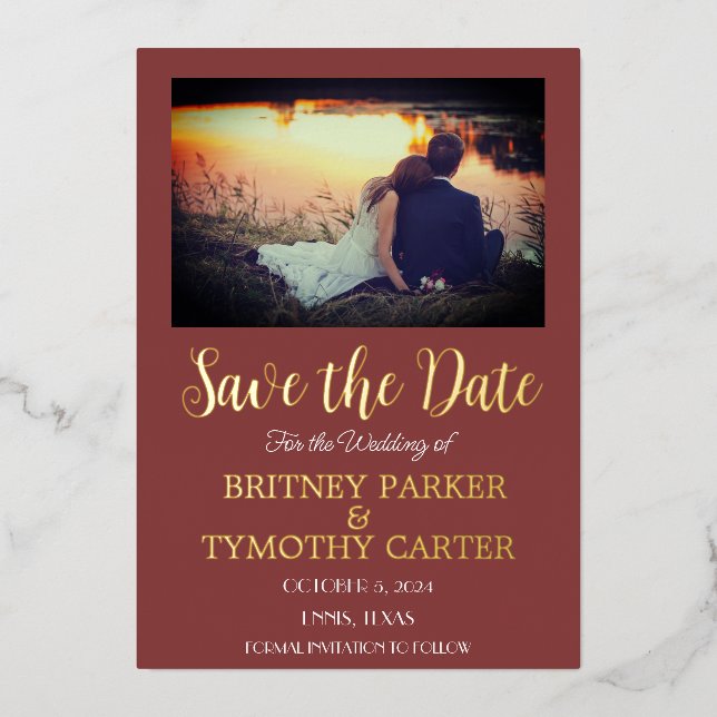 Invitación Con Relieve Metalizado Código QR Moderno Foto Vino Burdeos Boda (Anverso)