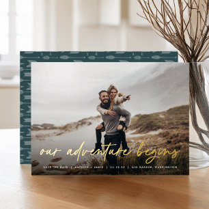 Invitación Con Relieve Metalizado Comienza nuestra aventura   Foto completa Guardar 