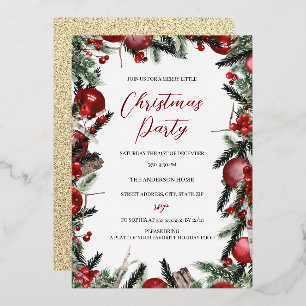 Invitación Con Relieve Metalizado Corona de Navidad dorada con follaje festivo rojo