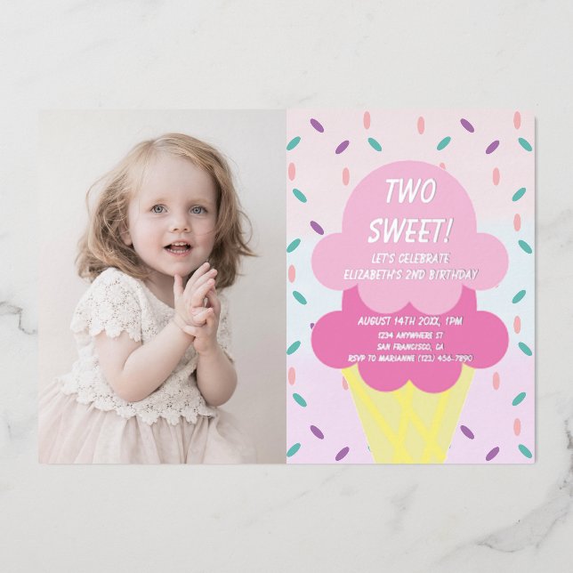 Invitación Con Relieve Metalizado Crema de hielo 2º cumpleaños (Anverso)
