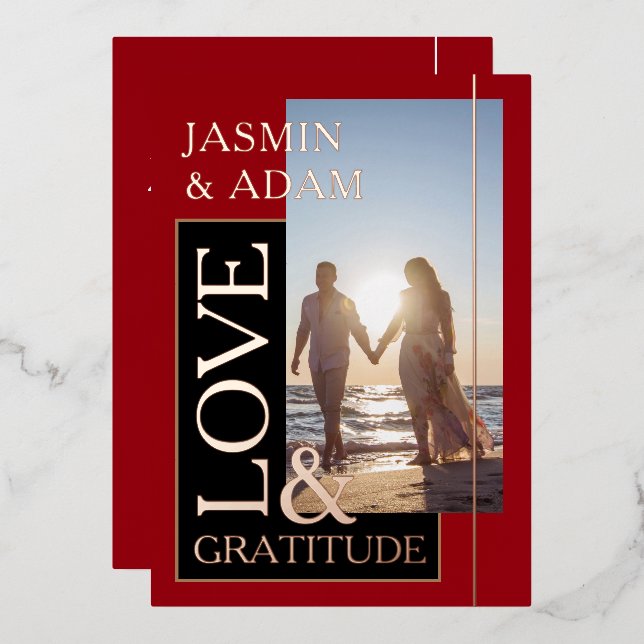 Invitación Con Relieve Metalizado Crimson Red Photo Boda Love and Gratitude Gold (Anverso/Reverso)