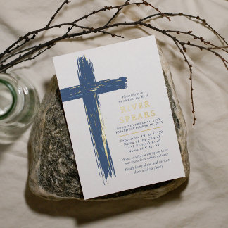 Invitación Con Relieve Metalizado Cruz de Trazo de Pincel Azul y Dorado Funeral Memo