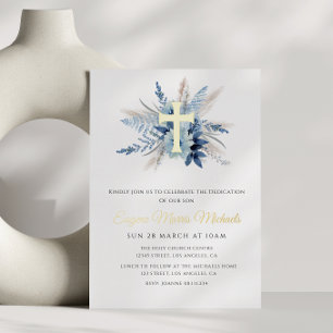 Invitación Con Relieve Metalizado cruz moderna de oro con dedicatoria floral azul