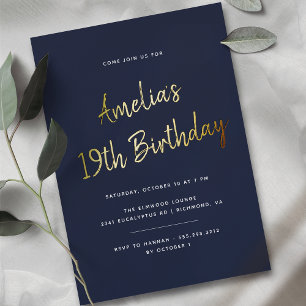 Invitación Con Relieve Metalizado Cualquier Edad Cumpleaños en Azul Marino y Dorad