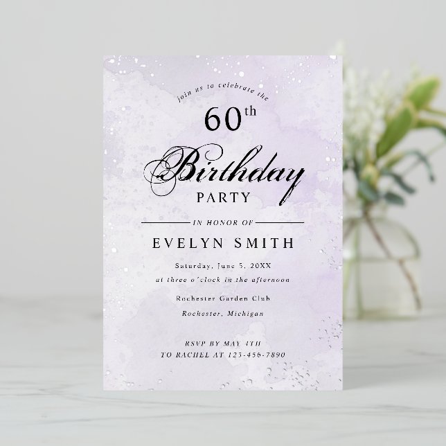 Invitación Con Relieve Metalizado Cumpleaños morado y plateado (Anverso de pie)