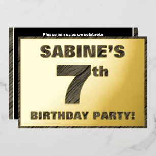 Invitación Con Relieve Metalizado Cumpleaños número 7 — Texto con textura de madera 
