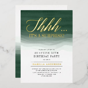 Invitación Con Relieve Metalizado Cumpleaños sorpresa acuarela verde esmeralda y dor